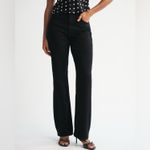 Abercrombie & Fitch  Curve Love High Rise 90s Relaxed Jean Black Photo 2