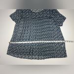 W5  Women's Blue and White Geometric Blouse 🤍💙 Photo 4