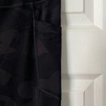 Yogalicious Lux Cropped Camo Leggings - Size M Photo 1