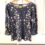 LC Lauren Conrad black floral 3/4 sleeve top Photo 3