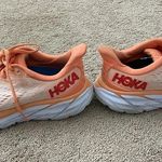 Hoka One One Womens Clifton 8 Orange Running Shoes Sz 9 Photo 5