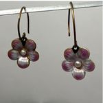 Enamel Cloisonne Pansy Flower Dangle Earrings Pearl Center, Floral Drop Earrings Purple Photo 2