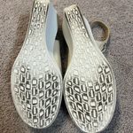 st. john's bay  Women's Cream Slip-On Wedge Shoes Size 6 Photo 5