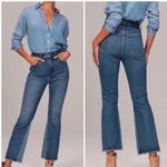 Abercrombie & Fitch Abercrombie Fitch The Kick Flare Ultra High Rise Jeans Medium Wash Size 28 Photo 1
