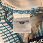 Lands End Womens Mid Rise Blue & White Striped Seersucker Shorts 6P Photo 3