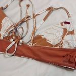 Roxy Printed Beach Classics Tiki Flying Flowers Scoop Bikini Top - Terra Cota - L Photo 11