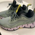 Reebok Ladies  Shoes Photo 0