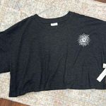 Abound NWT Cropped Graphic Tee Photo 3