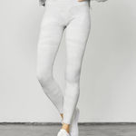 Alo Yoga  High Waisted Vapor Active Legging 7/8 Camo White/Gray Sz Medium READ Photo 0