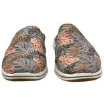 Clarks Women's 7.5 Breeze Shore Mule Olive Green Fern Leaves Photo 1