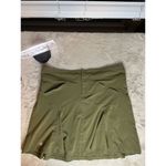 Athleta  Women's All Terrain Skirt Size 10 Green Casual Pockets Photo 2