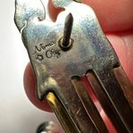 Two Sisters Mima & Oly with Hearts Brooch Pin Tri tone Metal Photo 5