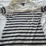 White House | Black Market White House, black market tunic hoodie size XS Photo 0