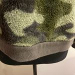 Workshop Republic Clothing 🆕 Faux Fur Camouflage Crew Neck Sweatshirt XS 💚 Photo 5