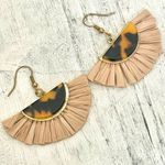 Leopard tortoise shell paper gold tone earrings Photo 0