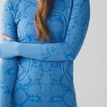 Lululemon  Size 8 Swiftly Tech Long Sleeve Bright Blue‎ Scale Print Athletic Rare Photo 0
