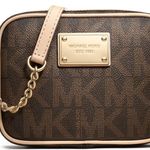 Michael Kors Crossbody Purse Photo 0