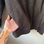 Lululemon Catch a Moment Crew Black Photo 10