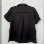 Rachel Zoe Silky-smooth blouse Top MEDIUM Black Pockets abalone buttons NWOT Photo 4