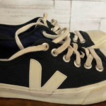 VEJA Wata II Low Top Sneaker Size 9 Photo 0