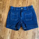Simply, Vera Wang front pocket denim shorts Size 6 Photo 1