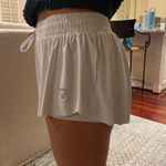 Luogibgzi Butterfly Shorte White Size M Photo 4