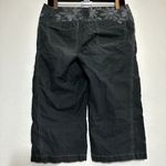 Kuhl  Dry Stretch Capri Cargo Shorts Mid Floral Belt Line Flat Front Black 6 31" Photo 3