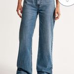 Abercrombie & Fitch Loose Jeans Photo 0