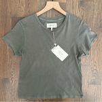 The Great NWT The Little Tee Crew Neck Short Sleeve T-Shirt in Green Size 0 / XS Photo 4
