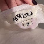 Mimi White Sleeveless V Photo 2