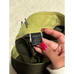 Patagonia ‎ Women's Green Shorts Size 7 Photo 3