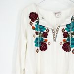 Ariat NWT Reflections Floral Embroidered Blouse S White Photo 3