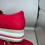 Crown & Ivy Bosco Loafer Sneakers in Red suede with a platform 8M Photo 6