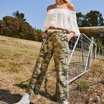 We The Free New FREE PEOPLE REMY CAMO CROPPED PANTS Photo 0