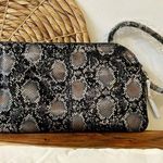 NWT HOBO International Sable Clutch Halo Shimmer Black Photo 4