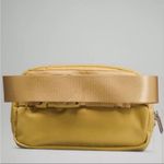 Lululemon  Everywhere Belt‎ Bag In Golden Sand NWT Photo 3