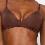 SKIMS  Wireless Form T Shirt Bra COCOA 32C NWT *FAN FAV COLOR* Brand new Photo 0