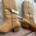 Women’s New Boots Size 8.5 SKU 2028 Brown Photo 1