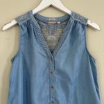 Holding Horses  Chambray Tunic Top Womens Size 2 Small Sleeveless‎ Crochet Back Photo 2