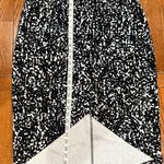 Eloquii  Skirt 
Monochrome Abstract Design Photo 0