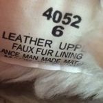 Minnetonka moccasins brown leather super soft Photo 5