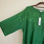 Chico's NWT  Vibrant Green Embroidered Dolman Pullover Sweater Top Size 1/M Photo 4