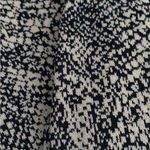 St. John NWOT  Collection tan snakeskin knit pencil skirt, size 8 medium Photo 3