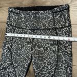 Lululemon Outrun Crop Mini Cinder Lace White Black Mesh Leggings Size 10 Photo 8
