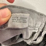 J Brand  NWT Skinny Leg Mid-Rise Pants in Silver Fox Size 25 Photo 6