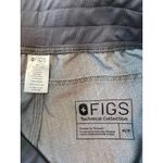 FIGS  Women's Kade Cargo Scrub Pants in Gray Size: Medium Petite (M/P) Photo 4