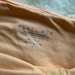 Revel Rey One Photo 4