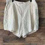 A New Day NWT Linen Blend High Rise Pleated Cream and black Shorts Photo 2