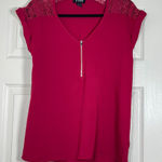 A Byer A. BYER Women’s Wine Colored Cuffed Sleeve Front Zip Lace Accent Top Size Medium Photo 0