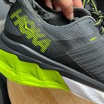 Hoka One One Arahi 3 Grey/Green Sneakers Size 9.5 Photo 4